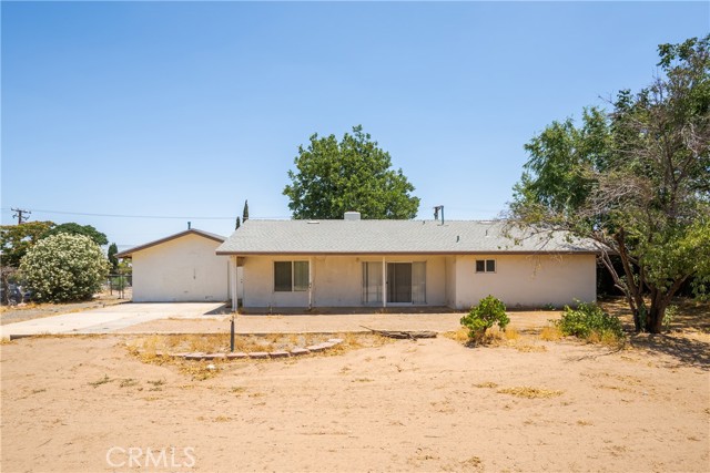 Detail Gallery Image 2 of 38 For 10004 Oakwood Ave, Hesperia,  CA 92345 - 2 Beds | 2 Baths