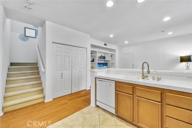 Detail Gallery Image 24 of 62 For 1372 Mc Fadden Dr, Fullerton,  CA 92833 - 3 Beds | 2/1 Baths