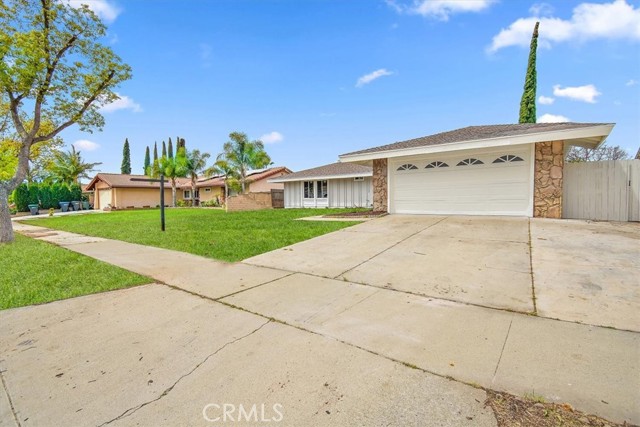 Image 2 for 1058 Country Club Ln, Corona, CA 92878