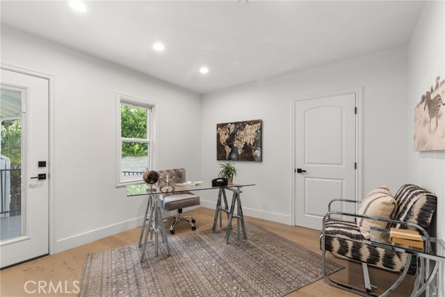 4637 Nagle Avenue, Sherman Oaks CA: https://media.crmls.org/medias/7b1341ab-b372-405f-a8aa-f7ac82f1c2e2.jpg