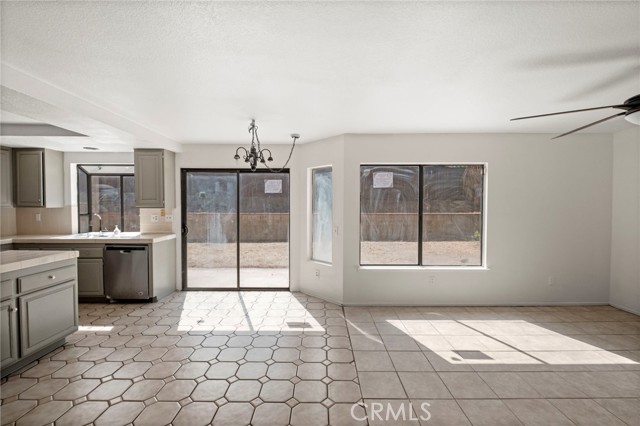 Detail Gallery Image 18 of 46 For 24735 Thornberry Cir, Moreno Valley,  CA 92557 - 5 Beds | 3 Baths