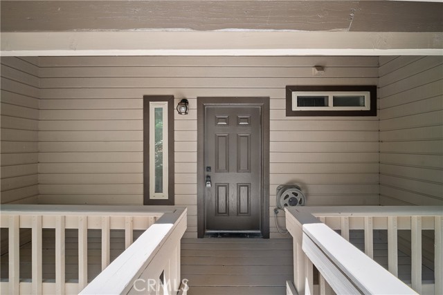 Detail Gallery Image 2 of 33 For 574 Mill Ct, Lake Arrowhead,  CA 92352 - 3 Beds | 2 Baths