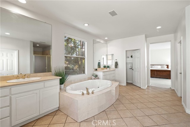 Detail Gallery Image 34 of 57 For 27053 Island Rd, Valencia,  CA 91355 - 5 Beds | 5 Baths