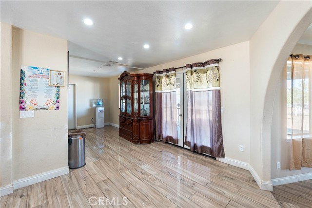 Detail Gallery Image 6 of 20 For 11025 Sonora Rd, Phelan,  CA 92371 - 4 Beds | 2 Baths