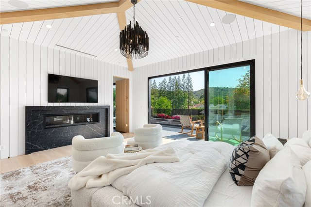 4601 Vista De Oro Avenue, Woodland Hills CA: https://media.crmls.org/medias/7b14e1d7-4022-48a9-8319-b381d6d7c3f5.jpg