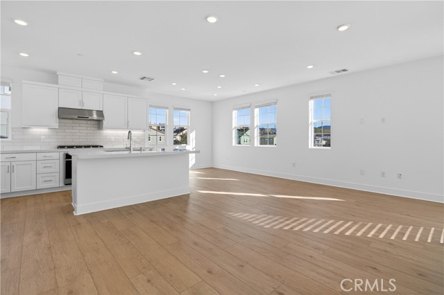 Detail Gallery Image 7 of 24 For 1220 Windmill, Rancho Mission Viejo,  CA 92694 - 4 Beds | 3/1 Baths