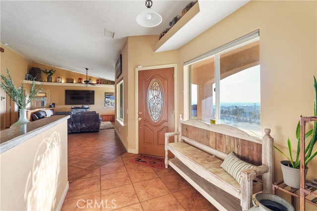 Detail Gallery Image 8 of 43 For 23053 Roundup Way, Apple Valley,  CA 92308 - 3 Beds | 2/1 Baths