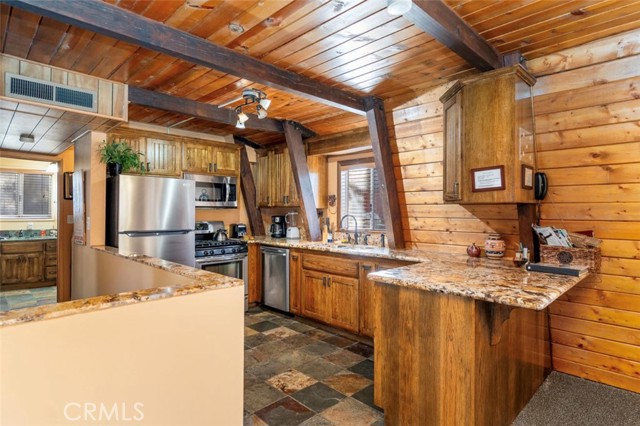 Detail Gallery Image 26 of 37 For 508 Waynoka Lane, Big Bear Lake,  CA 92315 - 3 Beds | 2 Baths