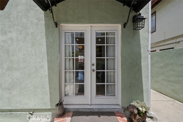 13936 Magnolia Boulevard, Sherman Oaks CA: https://media.crmls.org/medias/7b1581fd-ee3b-441d-980e-a19fd6760d22.jpg