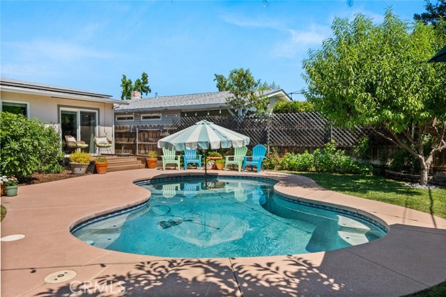 571 Redwood Way, Chico CA: https://media.crmls.org/medias/7b15f3ed-6528-48f6-87c5-0c367fbb2dc9.jpg