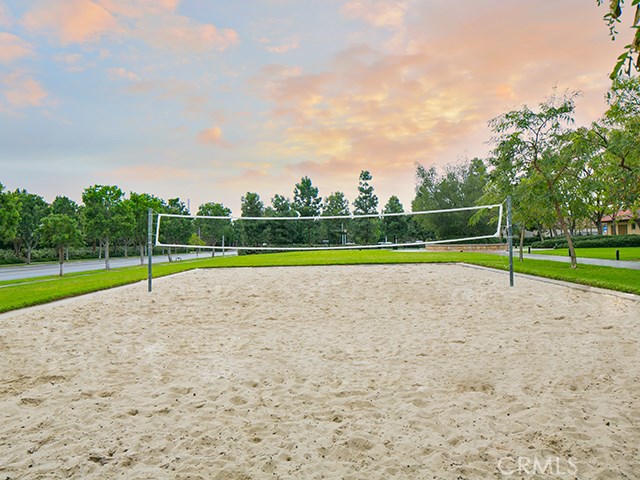 https://media.crmls.org/medias/7b160531-2edb-4699-b5db-18879b243ed0.jpg?preset=X-Large