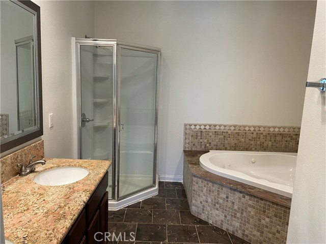 Detail Gallery Image 6 of 15 For 121 S Dale #111,  Anaheim,  CA 92804 - 3 Beds | 2/1 Baths