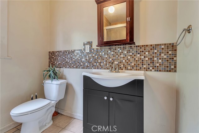 4154 S Harvard Blvd, Los Angeles CA: https://media.crmls.org/medias/7b180db9-b108-44c2-9c47-b3b870e5def4.jpg