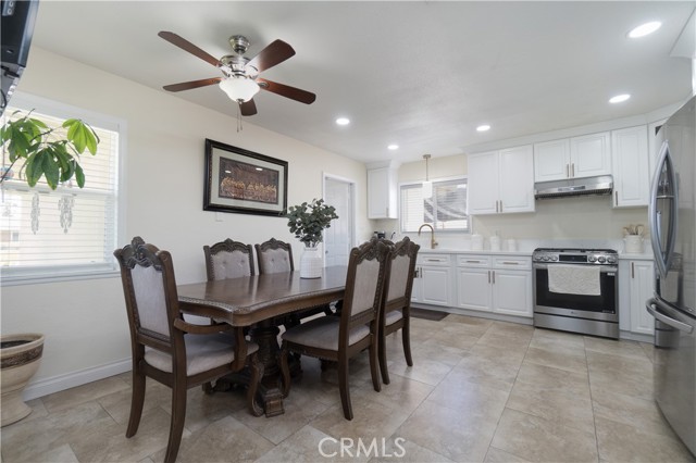 5611 Harold Street, Riverside CA: https://media.crmls.org/medias/7b1898a0-9c01-47e8-94e3-7653299b6e4c.jpg