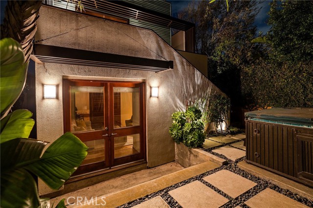 1204 19th Street, Hermosa Beach, California 90254, 3 Bedrooms Bedrooms, ,2 BathroomsBathrooms,Residential,Sold,19th,SB25046452