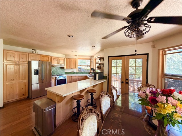 Detail Gallery Image 6 of 25 For 39503 Prospect, Forest Falls,  CA 92339 - 4 Beds | 3/1 Baths