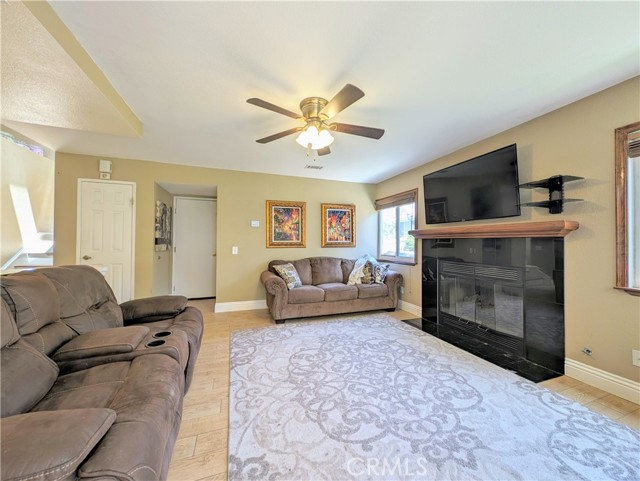 Detail Gallery Image 16 of 59 For 1738 Cambridge Cir, Redlands,  CA 92374 - 3 Beds | 2/1 Baths