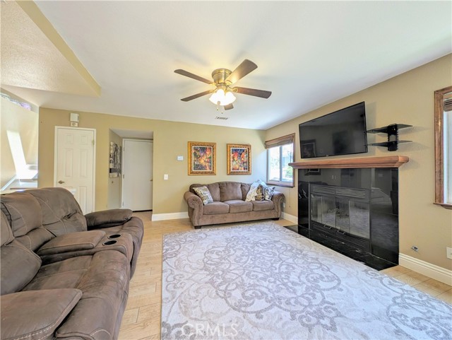 Detail Gallery Image 16 of 59 For 1738 Cambridge Cir, Redlands,  CA 92374 - 3 Beds | 2/1 Baths