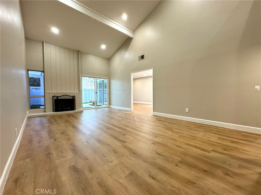 MLS #OC25246722 image #10