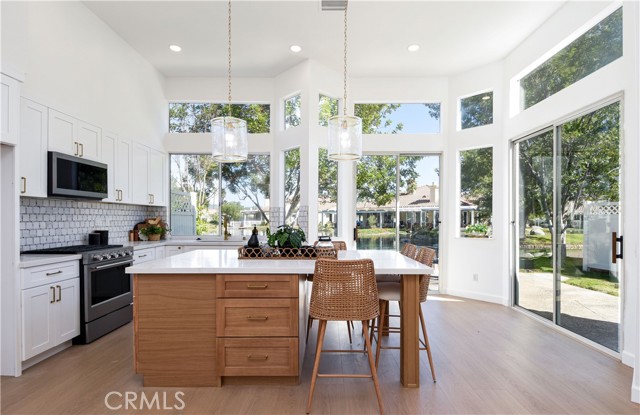 Detail Gallery Image 6 of 30 For 38749 Muirfield Dr, Murrieta,  CA 92562 - 3 Beds | 3/1 Baths