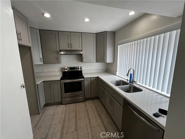 18511 Mayall Street, Northridge CA: https://media.crmls.org/medias/7b196d60-18d9-4672-8a10-7707bbede170.jpg