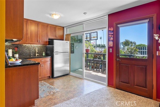 680 The Village, Redondo Beach, California 90277, 1 Bedroom Bedrooms, ,1 BathroomBathrooms,Residential,Sold,The Village,PV22132898