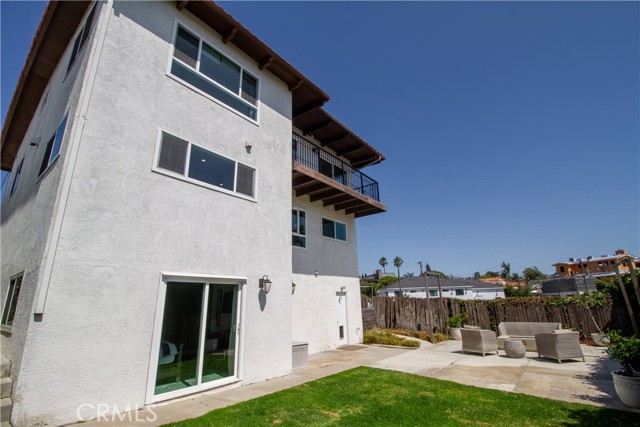 807 El Redondo Avenue, Redondo Beach CA: https://media.crmls.org/medias/7b1a91d0-efd0-4063-b613-cd7ebc645c72.jpg
