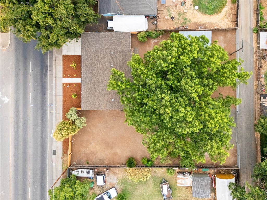 https://media.crmls.org/medias/7b1aefbc-fd8a-4f29-ac12-4db60dbb8c09.jpg?preset=X-Large