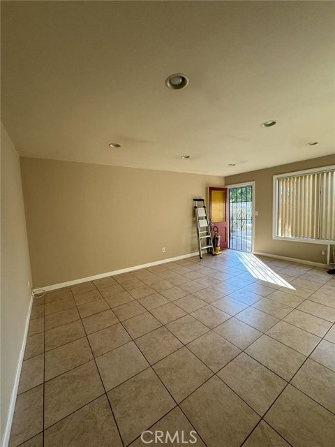 4719 Jackson Street, Riverside CA: https://media.crmls.org/medias/7b1b1875-ab45-4ef1-873a-d3cce769b219.jpg