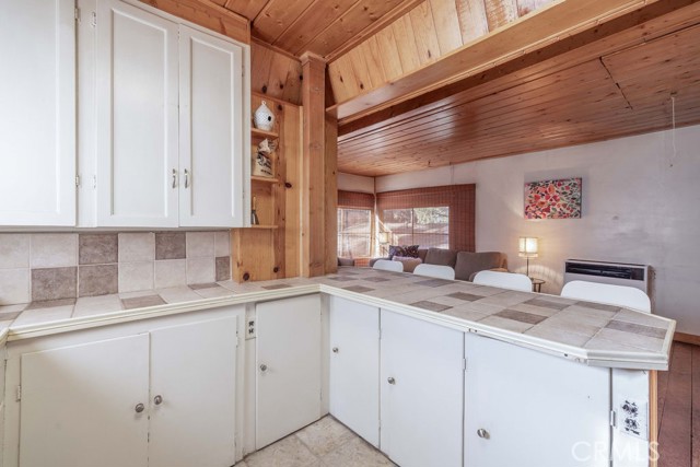 Detail Gallery Image 9 of 23 For 40193 Dream St, Big Bear Lake,  CA 92315 - 1 Beds | 1 Baths