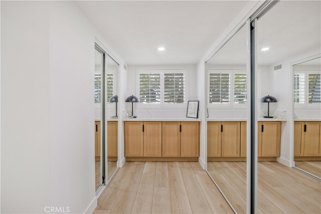 MLS #OC25274271 image #19