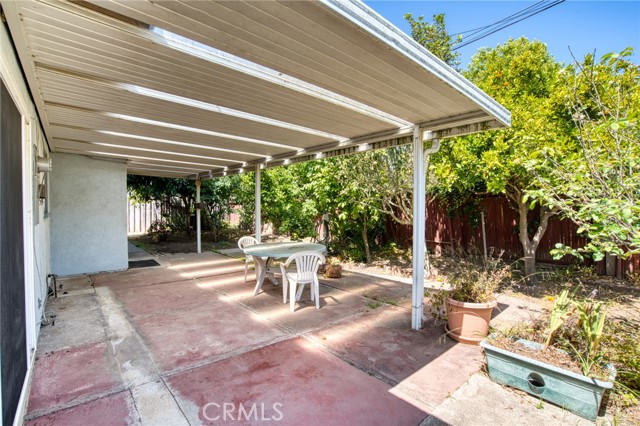 740 Walnut Lane, Santa Barbara CA: https://media.crmls.org/medias/7b1bf7a8-8559-42c9-985c-a5c8b2dc5328.jpg