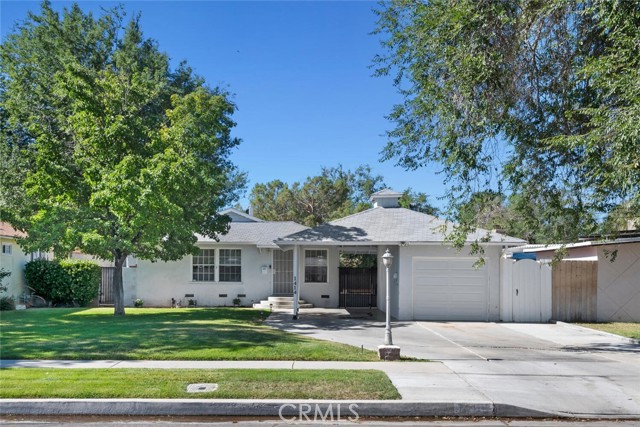 Detail Gallery Image 1 of 42 For 1414 W Jackman St, Lancaster,  CA 93534 - 3 Beds | 1 Baths