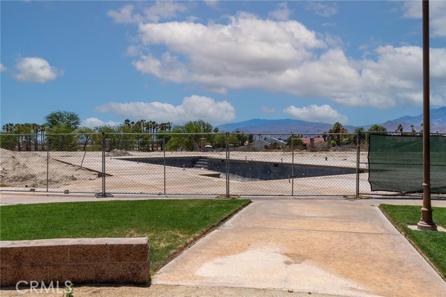 67760 Rio Vista Drive, Cathedral City CA: https://media.crmls.org/medias/7b1c1c76-b207-4868-901a-e268d2df70e2.jpg