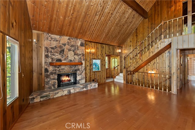 Detail Gallery Image 7 of 40 For 28992 Banff Dr, Lake Arrowhead,  CA 92352 - 3 Beds | 3 Baths