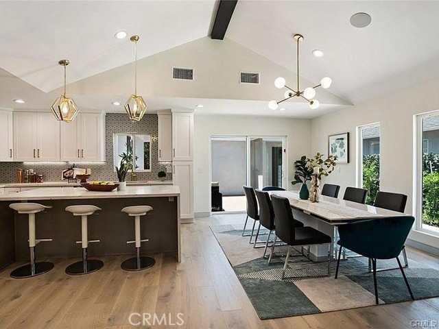 Detail Gallery Image 8 of 31 For 4931 Murietta Ave, Sherman Oaks,  CA 91423 - 4 Beds | 3 Baths