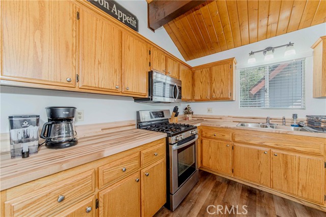 Detail Gallery Image 21 of 46 For 828 Fern Dr, Crestline,  CA 92325 - 2 Beds | 1/1 Baths