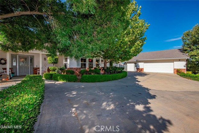 40505 90th W Street, Palmdale CA: https://media.crmls.org/medias/7b1e5349-7a5c-432e-b362-991f84bde0d6.jpg