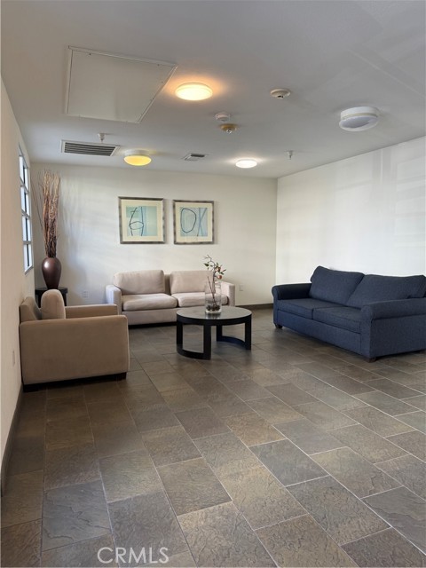 Detail Gallery Image 5 of 25 For 2864 Sunset #205,  Los Angeles,  CA 90005 - 2 Beds | 2/1 Baths