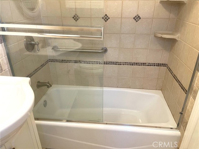 1060 Foxburg Road, Seal Beach CA: https://media.crmls.org/medias/7b1ff835-1263-4115-8844-62ec00ef196e.jpg