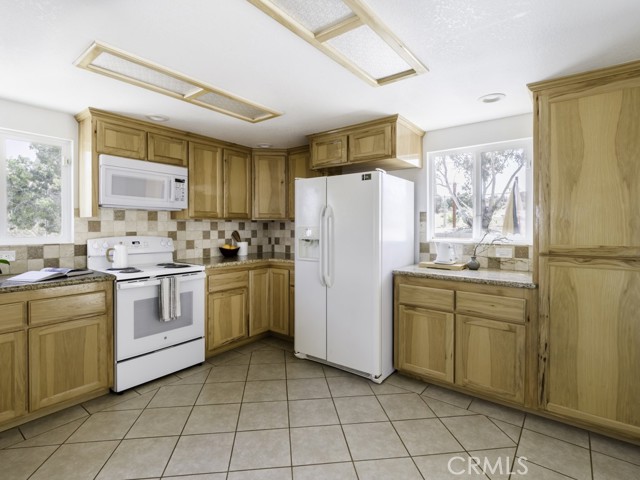 Detail Gallery Image 17 of 63 For 5564 Old Woman Springs Rd, Yucca Valley,  CA 92284 - 2 Beds | 1 Baths