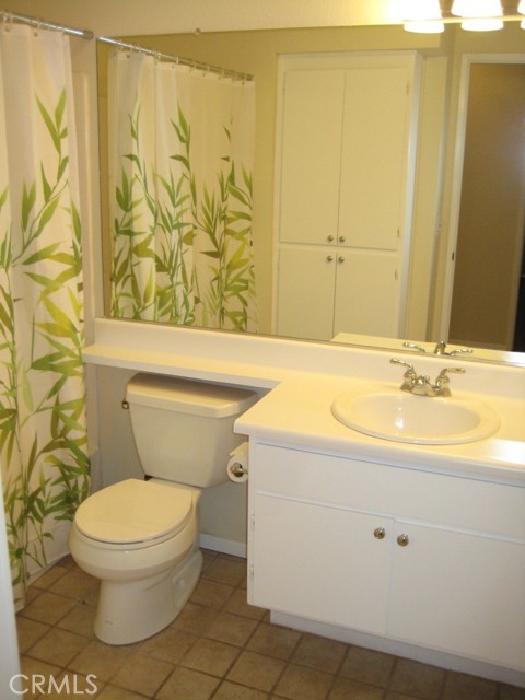 Detail Gallery Image 21 of 31 For 24105 Del Monte Dr #452,  Valencia,  CA 91355 - 2 Beds | 2 Baths