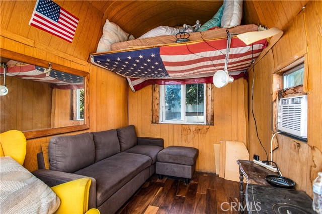 645 S Archer Street, Anaheim CA: https://media.crmls.org/medias/7b22c78c-31cb-4fbc-abce-fbe2a68eaba8.jpg