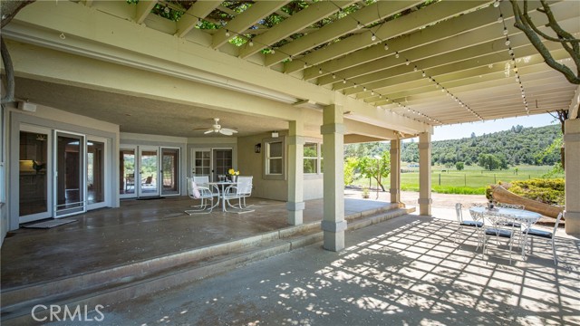 Detail Gallery Image 35 of 71 For 12285 High Valley Rd, Clearlake Oaks,  CA 95423 - 4 Beds | 3 Baths