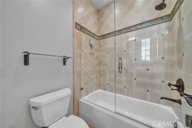 Detail Gallery Image 32 of 36 For 19 Momento, Irvine,  CA 92603 - 5 Beds | 4/1 Baths