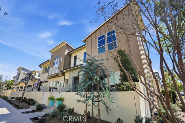 Front Image Thumbnail for CROC26051477