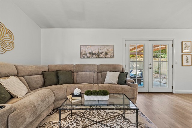Detail Gallery Image 6 of 41 For 25610 Palma Alta Dr, Valencia,  CA 91355 - 3 Beds | 2 Baths