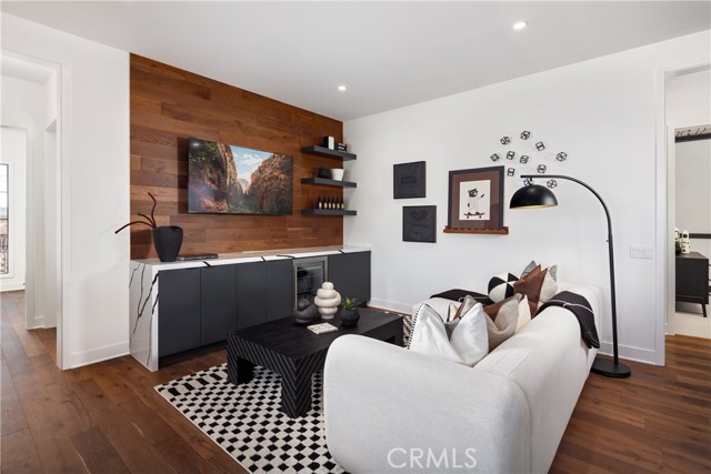 Detail Gallery Image 10 of 19 For 22057 Tuscany Ct, Walnut,  CA 91789 - 5 Beds | 5/1 Baths