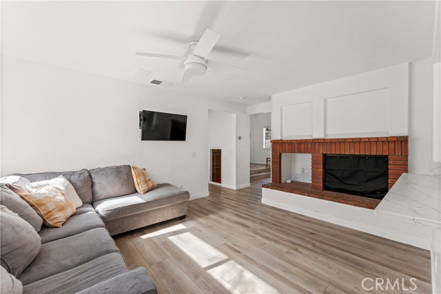 Detail Gallery Image 7 of 54 For 31582 Golden Lion, Temecula,  CA 92591 - 5 Beds | 3 Baths