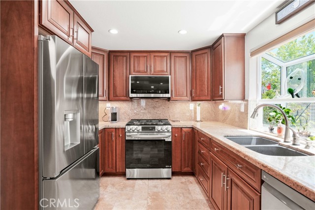 319 Cheerful Court, Simi Valley CA: https://media.crmls.org/medias/7b2525dd-5c74-46b6-951f-428ebb99248f.jpg